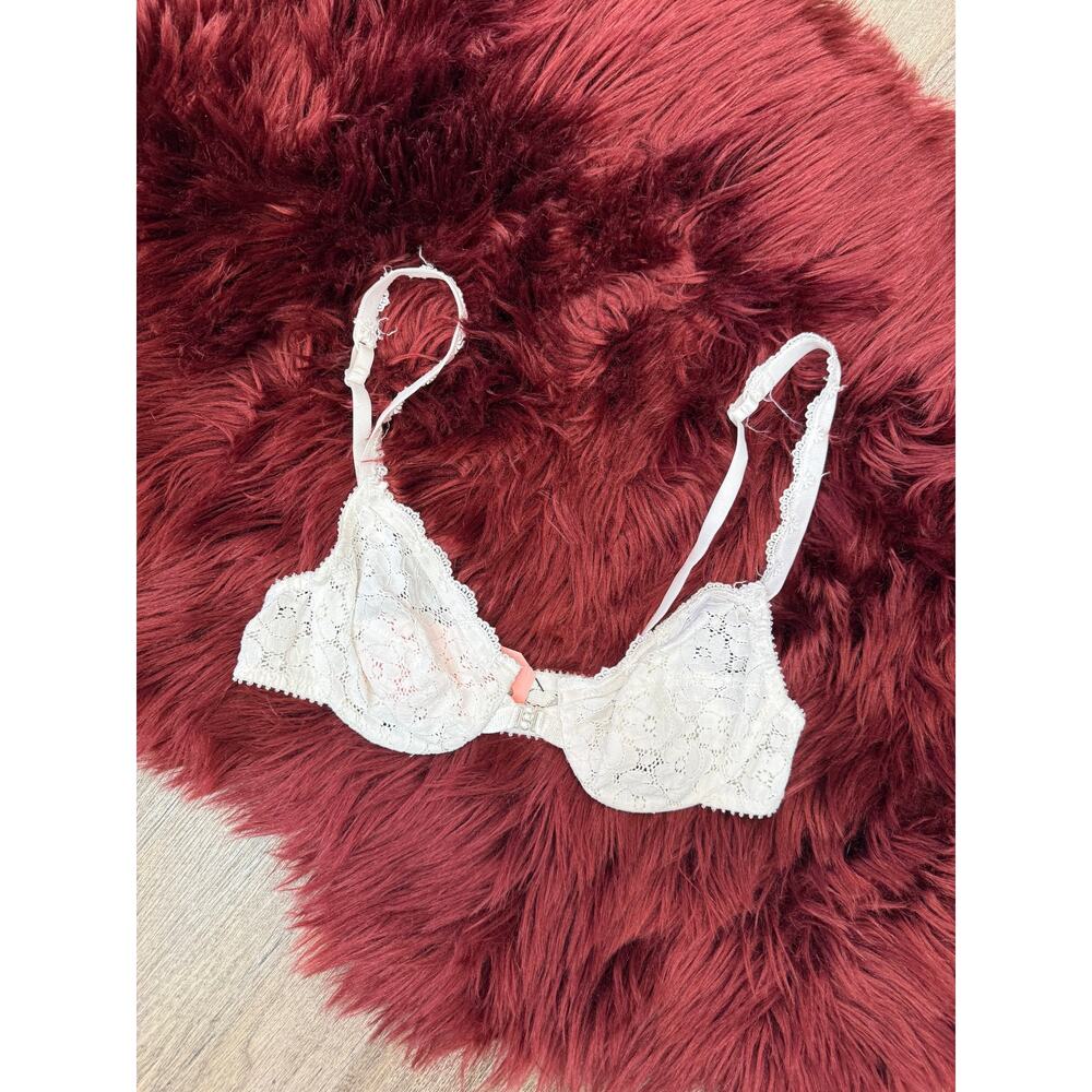 Vintage Eileen West Lace Bra - 36A